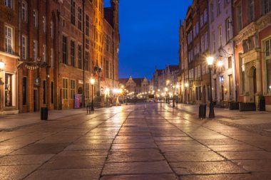 Poznan, Polonya, 30 Temmuz 2018: İnsanlar Poznan eski meydanında