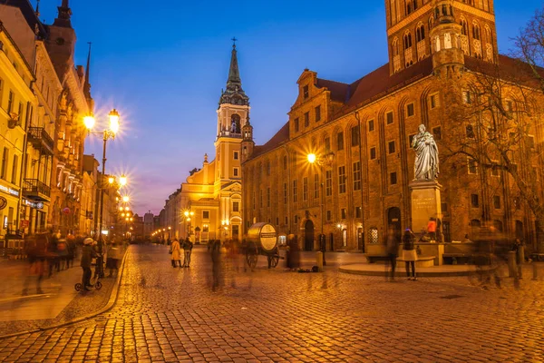 Познань Польша Июля 2018 Года Люди Старой Площади Познани Ночью — стоковое фото