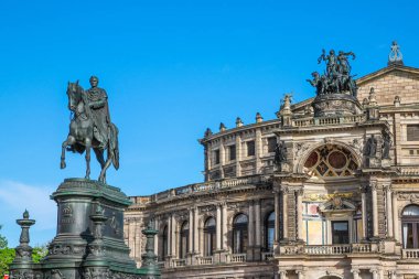 Torun şehrinin eski mimarisi. Polonya