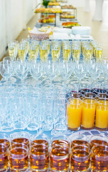 Cibo Base Molti Bicchieri Con Succo Champagne Sul Tavolo Del — Foto Stock