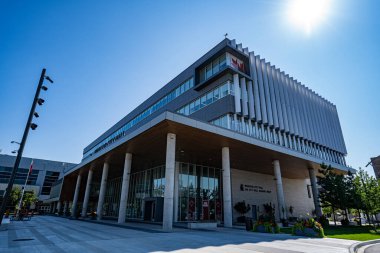 Ontario 'daki Windsor Belediye Binası manzarası. Windsor, Kanada - 11 Eylül 2025.