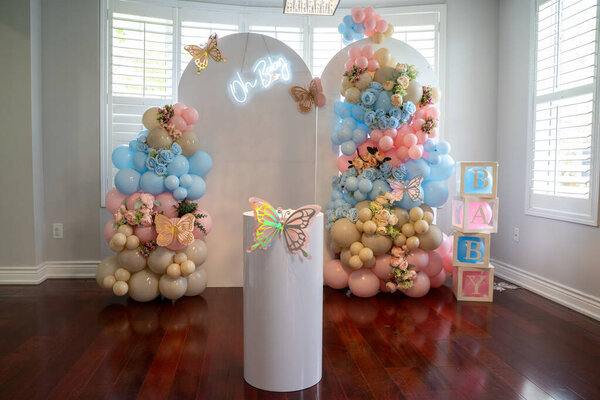 Декорации для детской вечеринки и организация мероприятий с воздушными шарами.