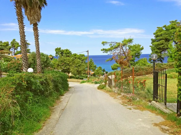 Bellissimo paesaggio in Grecia, il Mar Mediterraneo è visibile — Foto Stock