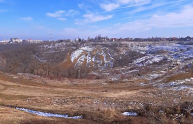 Kasabanın, güzel sahne güneşli gün