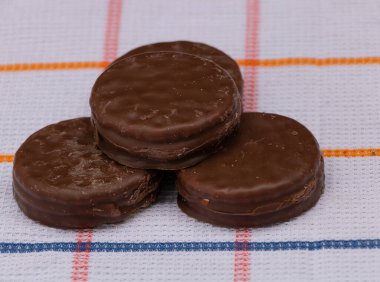 Kakaolu kurabiye, çay ile lezzetlidir..