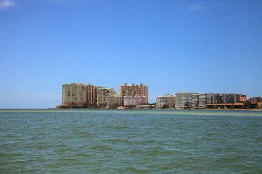Marco Island, Florida kıyılarını yaz boyunca Caxambas ada manzarası.