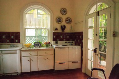 Key West, Florida, ABD - 1 Eylül 2018: Ernest Hemingway House Key West, Florida, mutfak. Editoryal kullanım için.