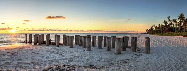 Fallfärdiga Ruinerna Pir Port Royal Beach Vid Solnedgången Naples Florida — Stockfoto