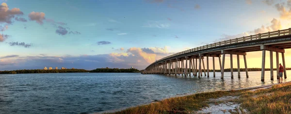 Solnedgång Över Bron Längs Estero Boulevard Passerar Över Passera Från — Stockfoto