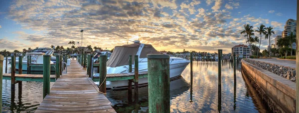 Harbor Boats Golden Hour Day Breaks North Gulf Shore Harbor — Stock Photo, Image