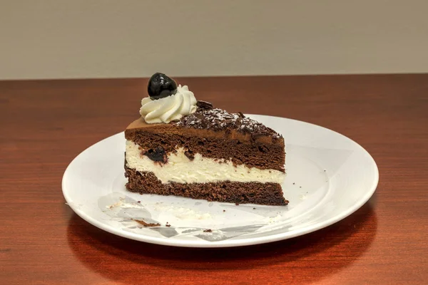 Zwarte Woud Chocolate Cake Met Donkere Kersen Als Dessert Een — Stockfoto