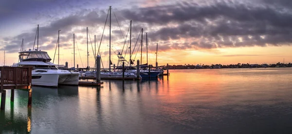 Break of dawn sunrise over boats and sailboats at Factory Bay ma — Stock Photo, Image