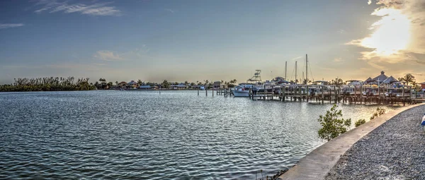 Marina in Isle of Capri entrance to the marina at sunset. — Stock Photo, Image