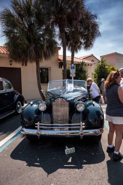 Siyah 1940 Packard 32 Yıllık Napoli Depo Klasik Araba S