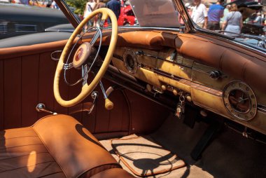 Siyah 1940 Packard 32 Yıllık Napoli Depo Klasik Araba S