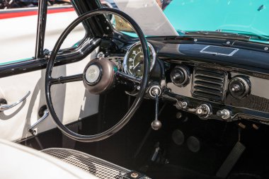 Yeşil 1935 Chrysler Airflow 32 Yıllık Napoli Depo Clas at