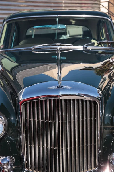 Rare blue 1962 Bentley S2 Continental Flying Spur at the 32nd An — Stock Photo, Image