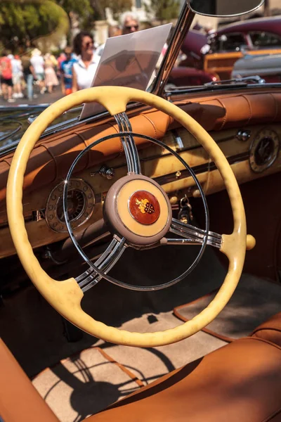 Black 1940 Packard at the 32nd Annual Naples Depot Classic Car S — Stock Photo, Image