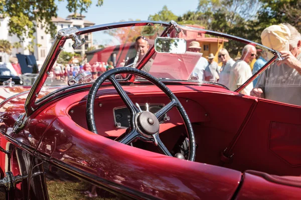 Rojo 1929 Auburn 120 Speedster en el 32º Depósito Anual de Nápoles Cl — Foto de Stock