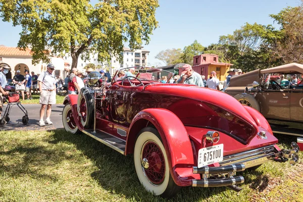 レッド1929オーバーン120スピードスター第32回ナポリ・デポCl — ストック写真