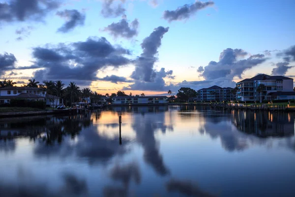 Dusk sunrise over Venetian Bay in Naples — Stock Photo, Image