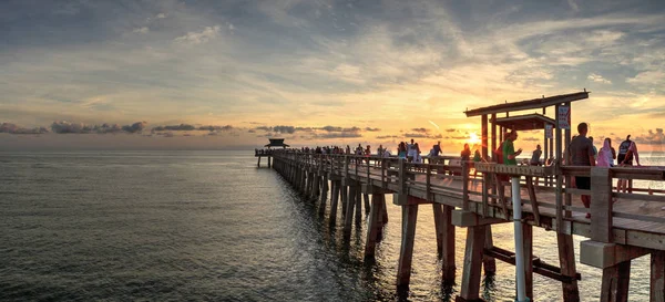 Sunset at the Naples Pier on Naples Beach — Stock Photo, Image