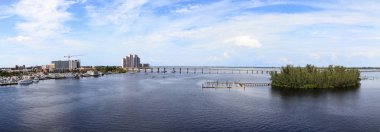 Fort Myer Caloosahatchee Nehri üzerinde Caloosahatchee Köprüsü