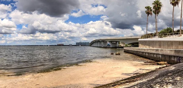 Puente del Golfo de México Conduzca desde el parque en Long Boat Key en — Foto de Stock