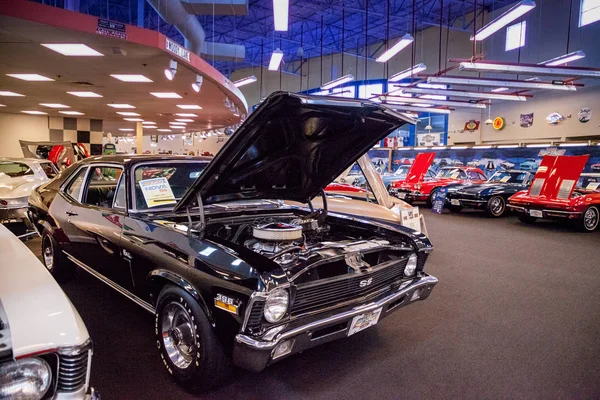 Negro 1970 Chevrolet Nova SS muestra en el Muscle Car City mu —  Fotos de Stock