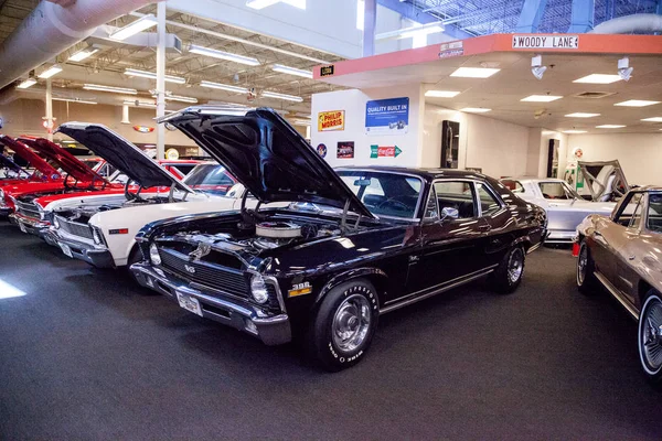 Negro 1970 Chevrolet Nova SS muestra en el Muscle Car City mu —  Fotos de Stock