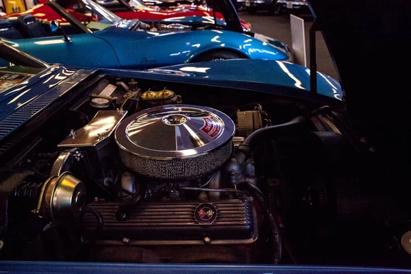 Синий Chevrolet Corvette LT-1, показанный на выставке M — стоковое фото