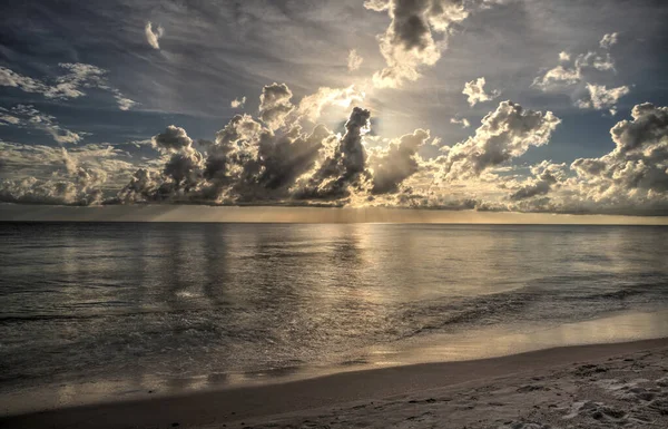 Sun Peeks Clouds Ocean Sunset Naples Florida — Stock Photo, Image