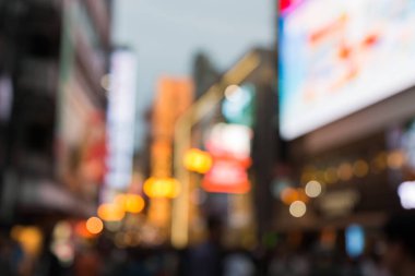 Namba District, Osaka-Japonya Dotonbori yolu bulanık insanlar ve alışveriş merkezi ile soyut arka plan.