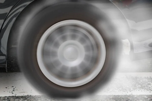 Roda Carro Rua Deriva Fumar Faixa Edição Escura — Fotografia de Stock