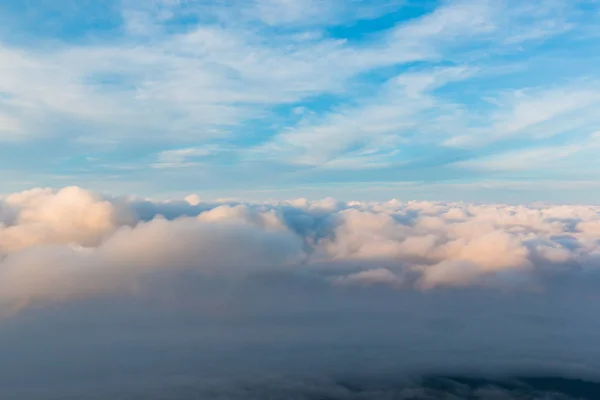 Luminoso Sfondo Blu Cielo Cielo Alla Luce Del Giorno Con — Foto Stock