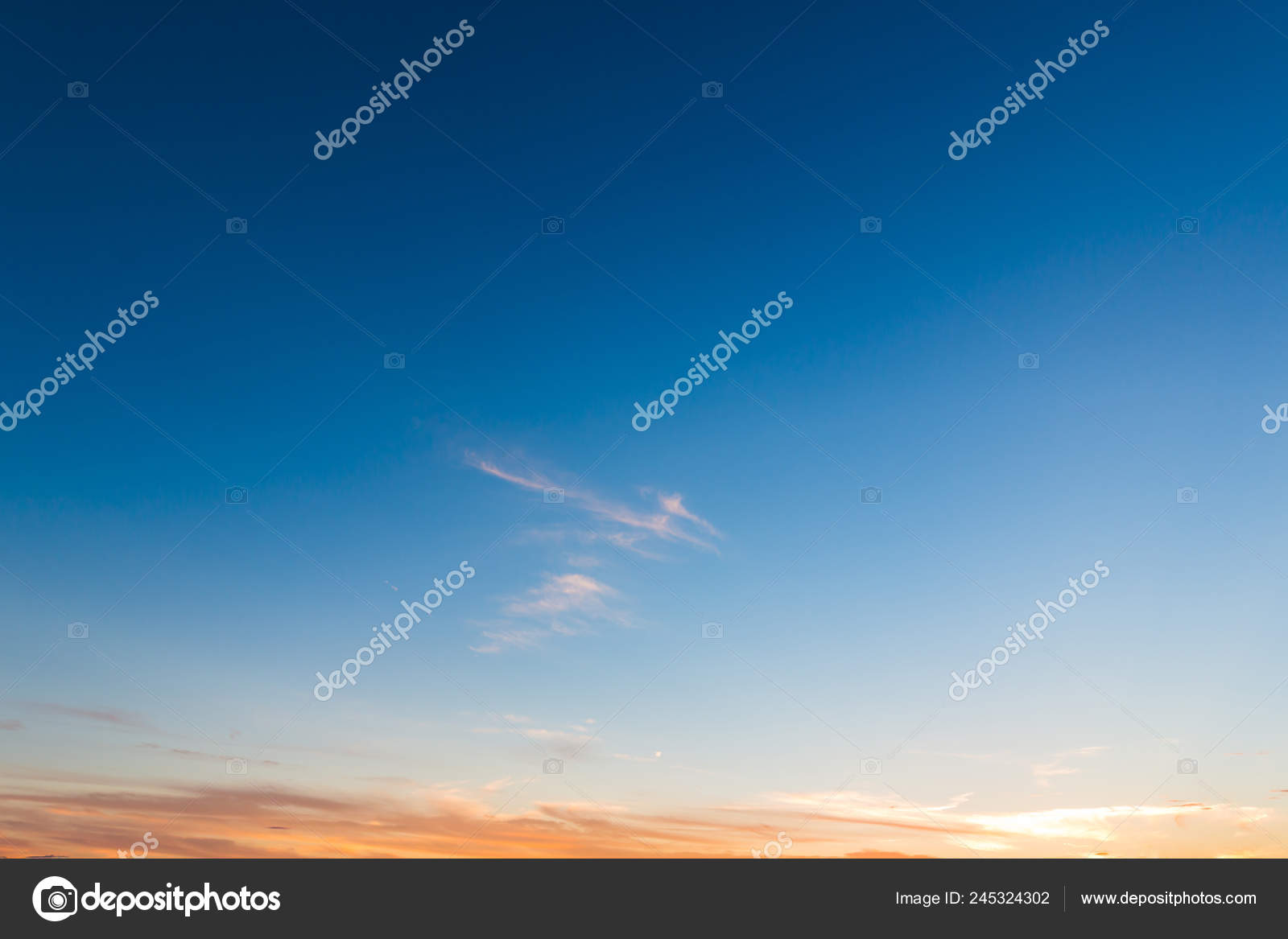 夕焼け空の背景 夜の時間の自然な背景 日没の空の背景 ストック写真 C Nonhanon