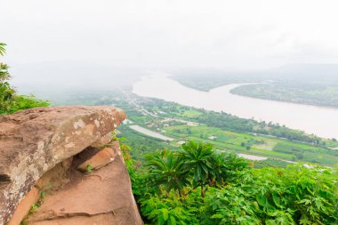 Wat Pha tak Suea 'da Skywalk 'tan gün ışığından güzel manzara.