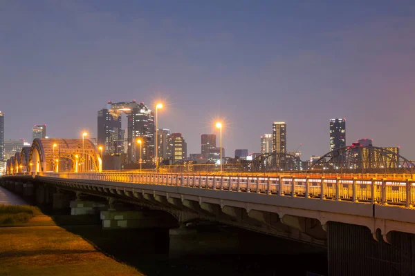 Liggande Över Osaka Stad Vid Umeda Från Hela Yodogawa River — Stockfoto