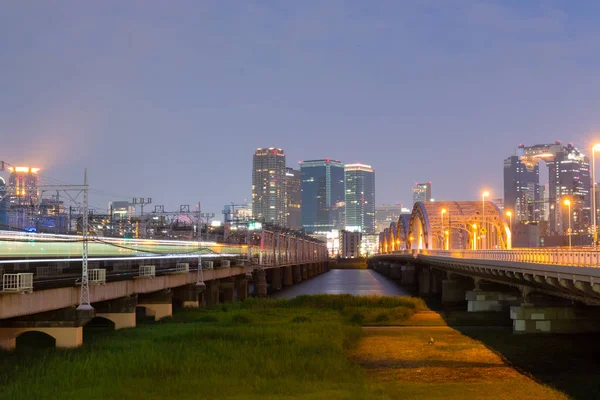 Liggande Över Osaka Stad Vid Umeda Från Hela Yodogawa River — Stockfoto
