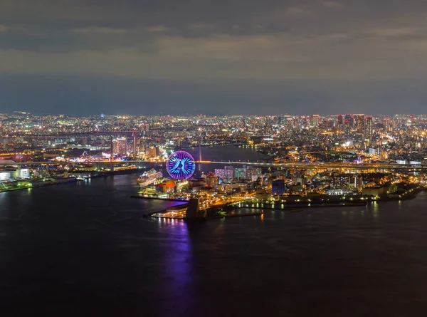 大阪市の街並み大阪湾の夜景が綺麗に見える日本 コスモタワーからの眺め — ストック写真