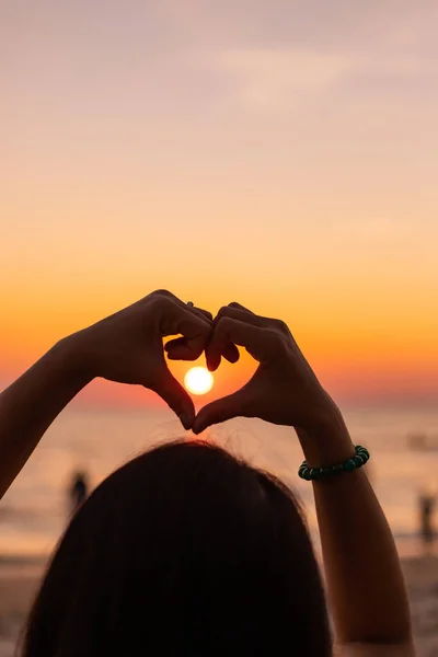Silhouette Hands Shape Love Heart Sunset Female Hands Heart Sky — Stock Photo, Image