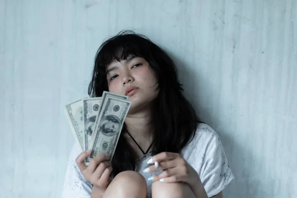 Menina Asiática Conceito Sem Esperança Depois Usar Sentimento Viciado Drogas — Fotografia de Stock