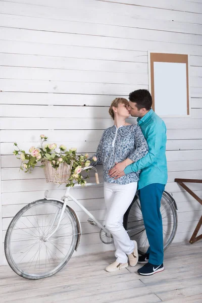 Una Donna Incinta Suo Marito Aspettano Bambino Famiglia Aspetta Bambino — Foto Stock