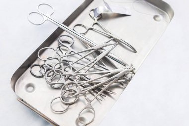 Hayvanlar, hadım etme, sterilizasyon işlemleri yürütmek için araçlar kümesi