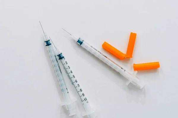Tratamiento contra la adicción. Vacunación de personas. Inyección de insulina — Foto de Stock