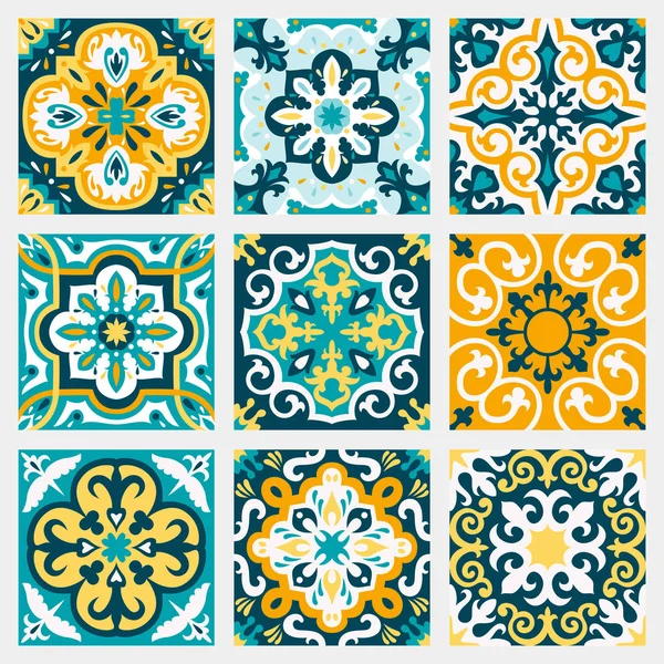 Set con hermoso fondo de baldosas ornamentales sin costura . — Vector de stock