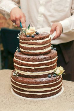 Çikolatalı Kek çilek ile düğün