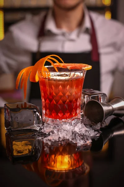 Cocktail Alcool Negroni Superficie Nera — Foto Stock