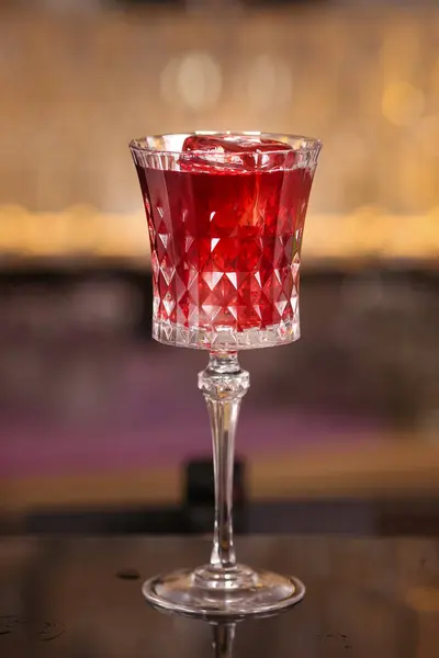 Röd Färsk Alkoholhaltiga Cocktail Gammaldags Cocktail — Stockfoto