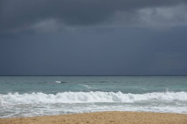 Deniz Hint Okyanusu'nun fırtına öncesi sessizlik. Sri Lanka açıklarındaki